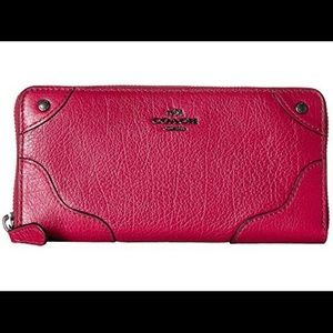 NWT🌺Cranberry Pink Coach Wallet🌺